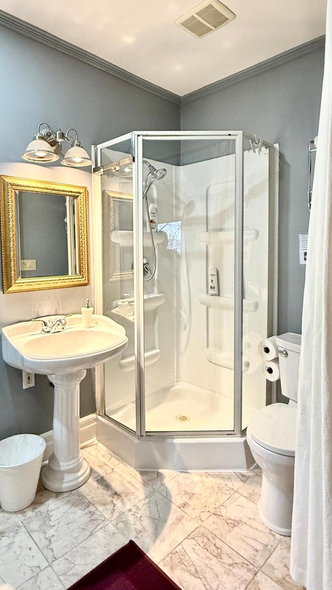 מפלי הניאגרה Two Bedrooms Unit With Jacuzzi And Great View מראה חיצוני תמונה